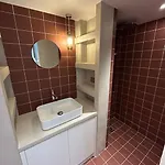 A Deux Pas Du Canal